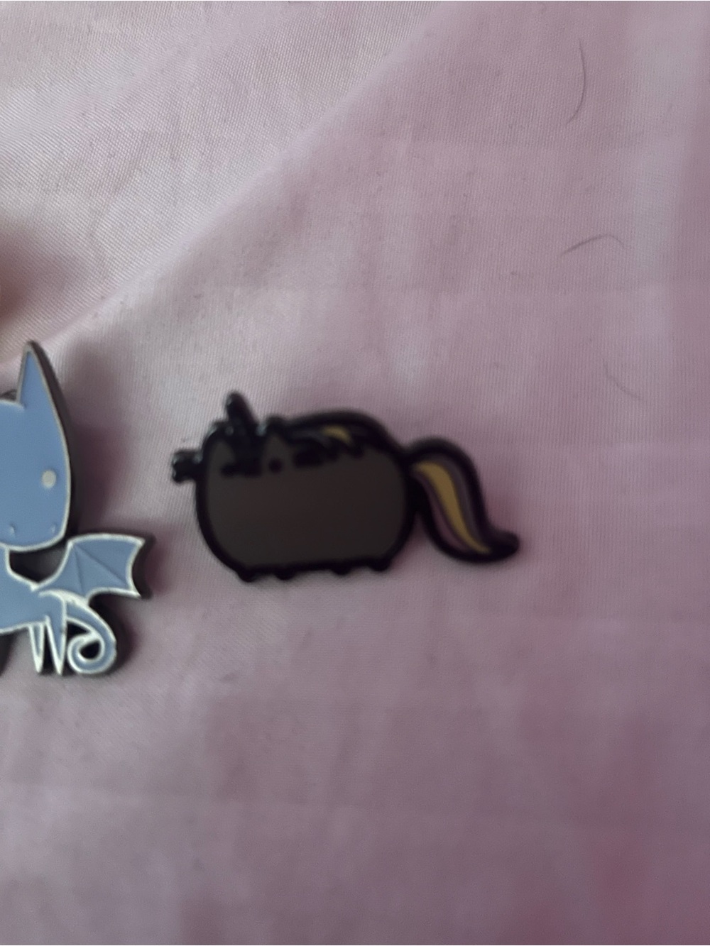 Pin collection - Picture 5 of 7